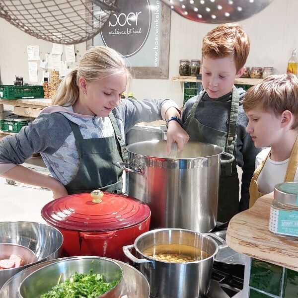 kinderkookfeestje bij Boer